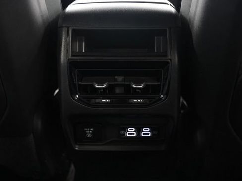 Used 2024 Jeep Grand Cherokee Altitude AWD/4WD image 35