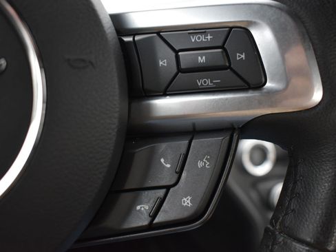 Used 2015 Ford Mustang Coupe RWD image 18