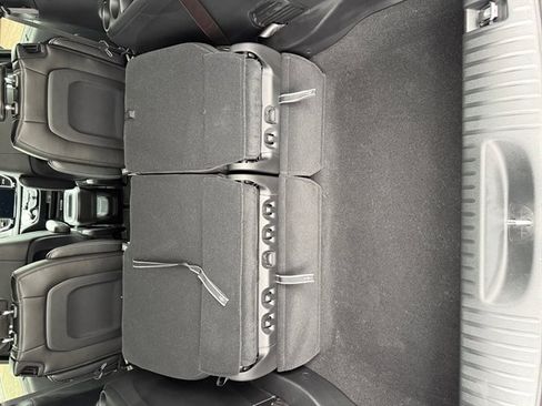 New 2027 Chrysler Pacifica Select w/ Family Tech Group AWD/4WD image 23