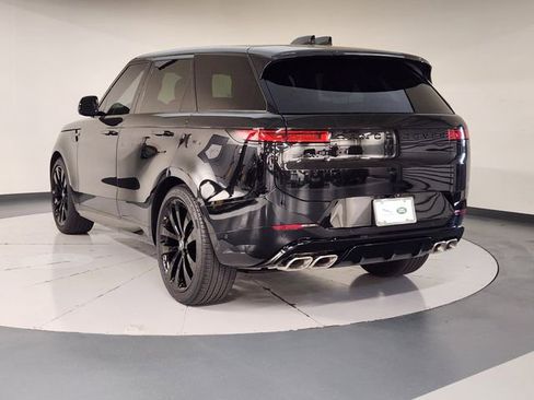 Used 2025 Land Rover Range Rover Sport Dynamic SE image 6
