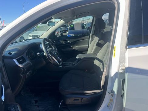 Used 2017 GMC Acadia SLE image 15