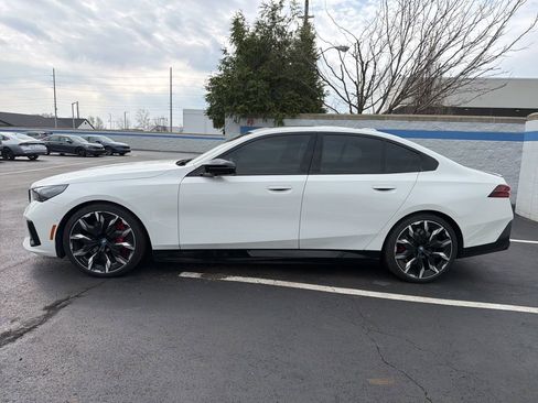 Used 2024 BMW i5 M60 w/ Premium Package image 2