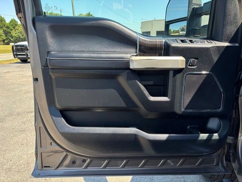 Used 2020 Ford F250 Lariat w/ Lariat Value Package image 16