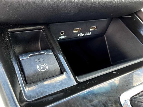 Used 2020 Subaru Outback Limited AWD/4WD image 32