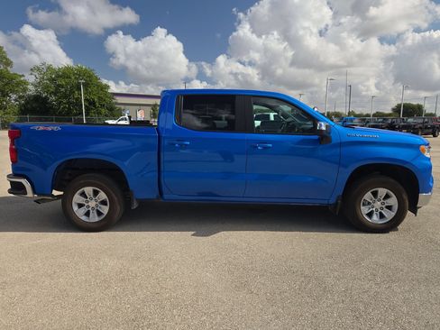 Used 2025 Chevrolet Silverado 1500 LT AWD/4WD image 2