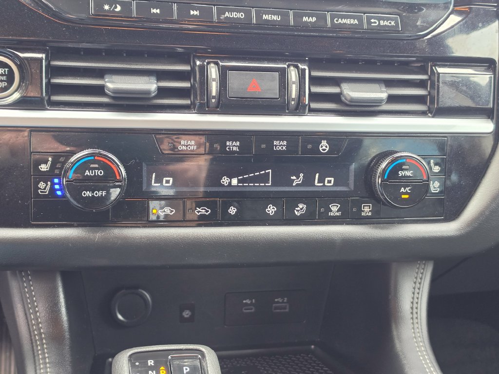 Used 2024 Nissan Pathfinder Platinum FWD image 24