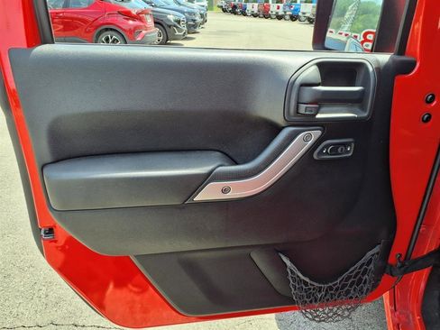 Used 2013 Jeep Wrangler Rubicon w/ Dual Top Group AWD/4WD image 11