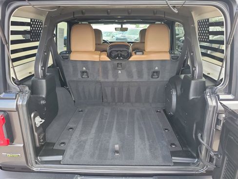 Used 2023 Jeep Wrangler Unlimited Rubicon w/ Steel Bumper Group AWD/4WD image 6
