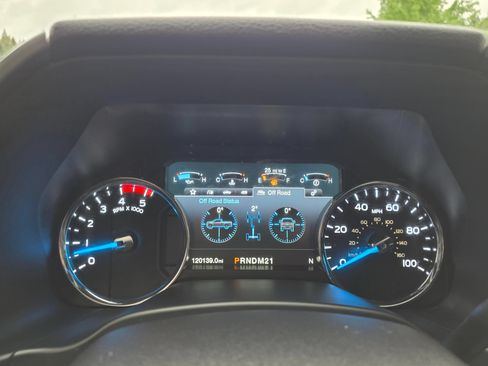 Used 2017 Ford F250 Platinum w/ Platinum Ultimate Package AWD/4WD image 13