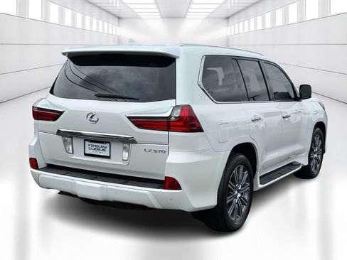 Used 2017 Lexus LX 570 4WD image 5