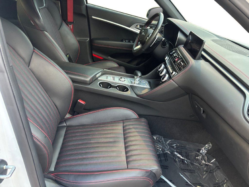 Used 2023 Genesis G70 2.0T w/ Sport Prestige Package RWD image 16