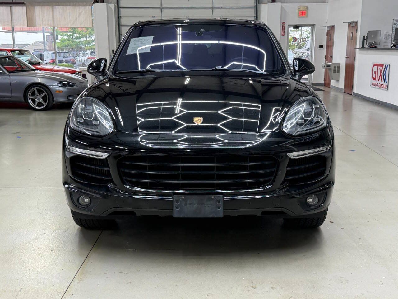 Used 2017 Porsche Cayenne S AWD/4WD image 6