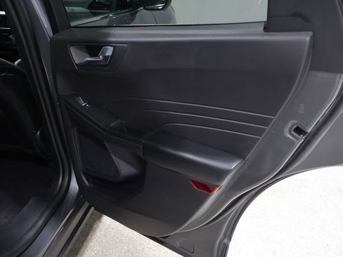 Used 2024 Ford Escape Platinum AWD/4WD image 22