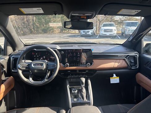 New 2026 GMC Canyon AT4 image 14