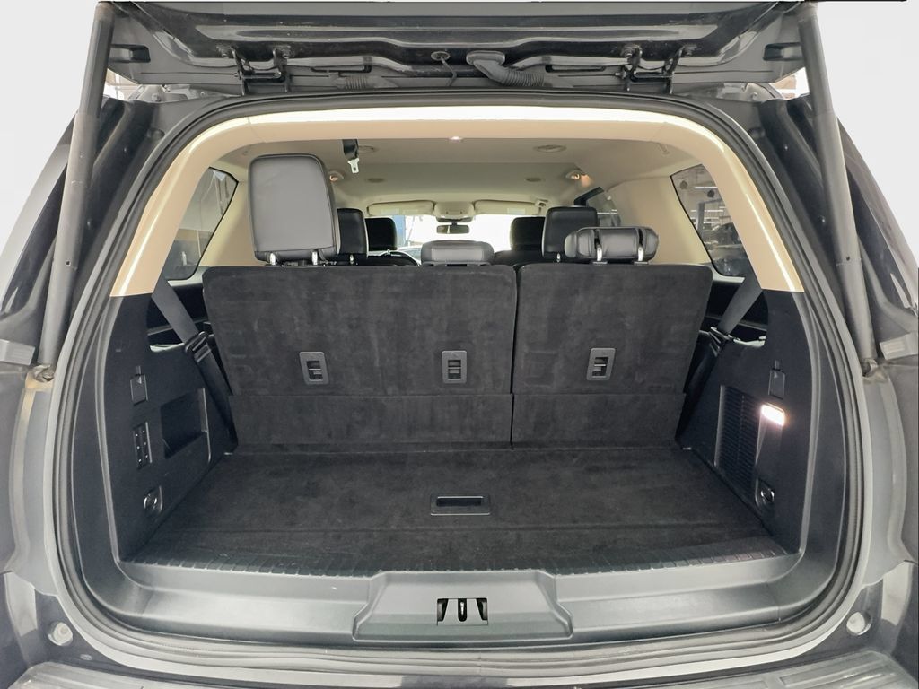 Used 2024 Ford Expedition XLT RWD image 16