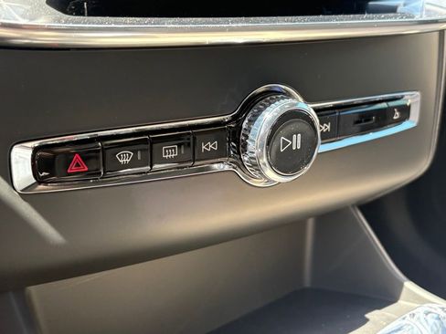 New 2026 Volvo XC90 B6 Ultra w/ Protection Package Premier image 15