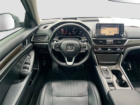 Used 2018 Honda Accord Touring image 23