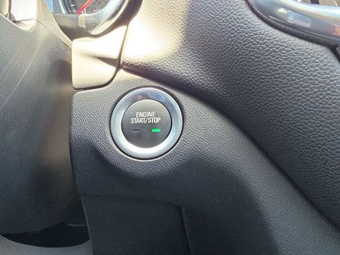 Used 2024 Chevrolet Equinox LT AWD/4WD image 28