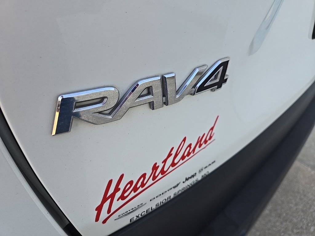 Used 2019 Toyota RAV4 Limited w/ Cold Weather Package AWD/4WD image 22