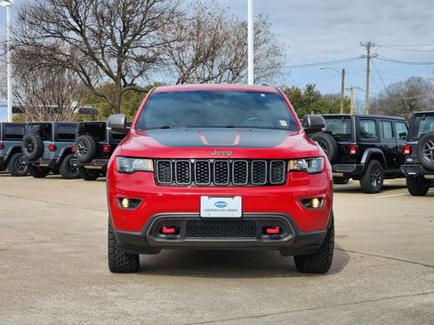 Used 2019 Jeep Grand Cherokee Trailhawk image 2