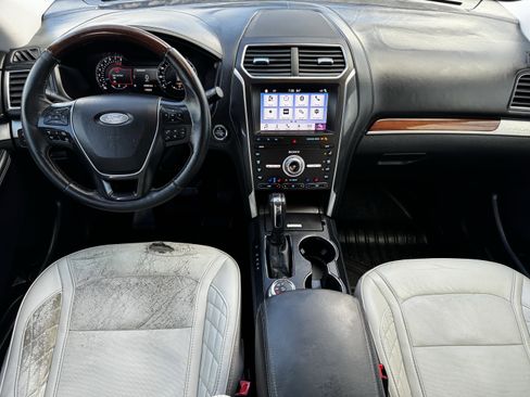 Used 2019 Ford Explorer Platinum AWD/4WD image 13