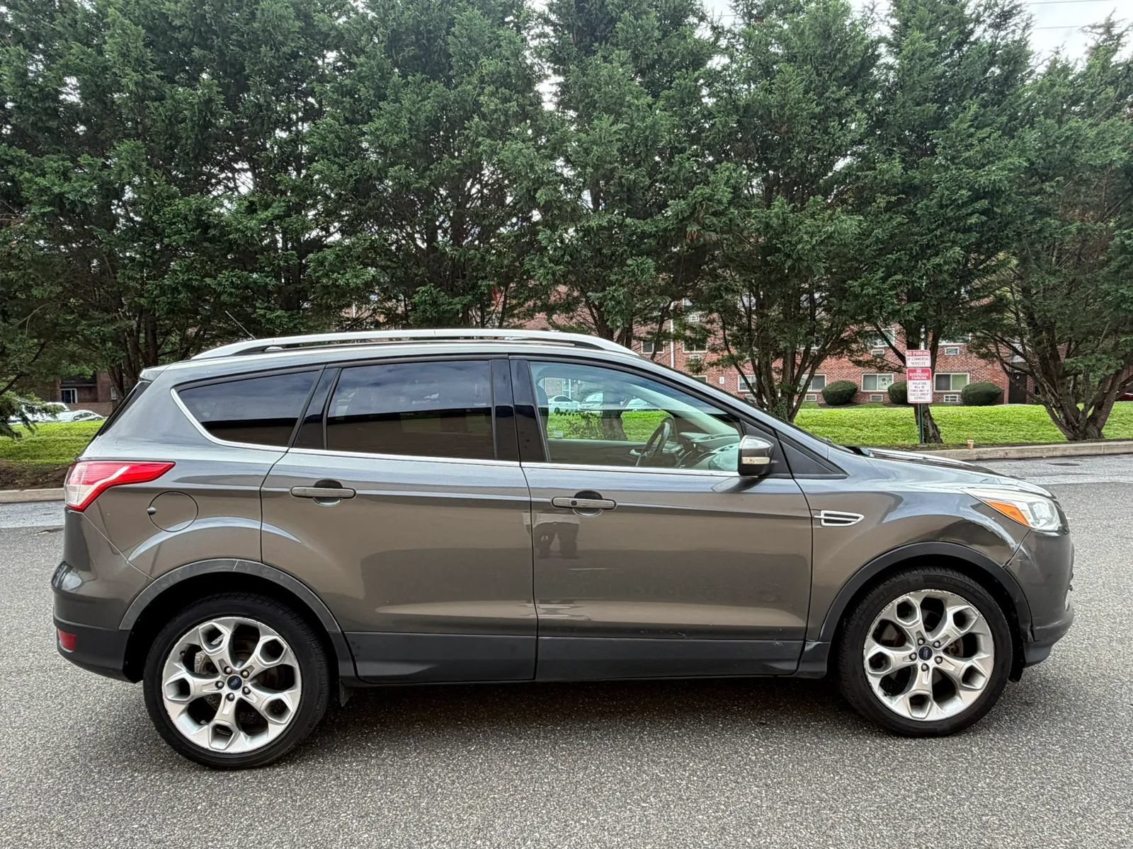 Used 2016 Ford Escape Titanium AWD/4WD image 8