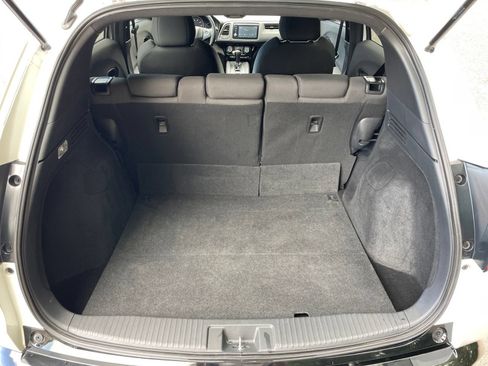 Used 2021 Honda HR-V Sport image 38