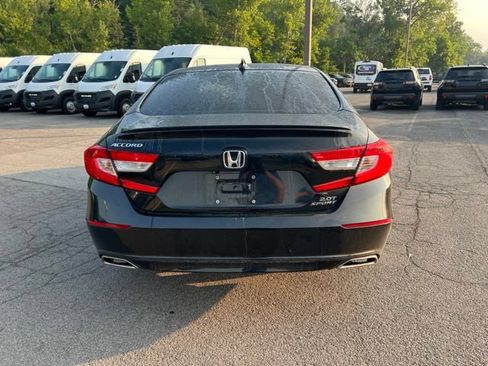 Used 2018 Honda Accord Sport image 5