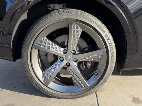 Used 2024 Genesis GV70 3.5T Sport w/ Sport Advanced Package image 7