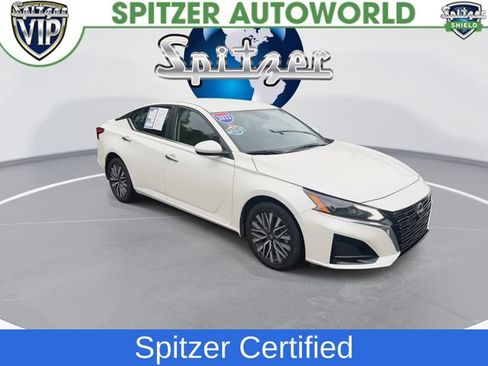 Used 2023 Nissan Altima 2.5 SV AWD/4WD image 2