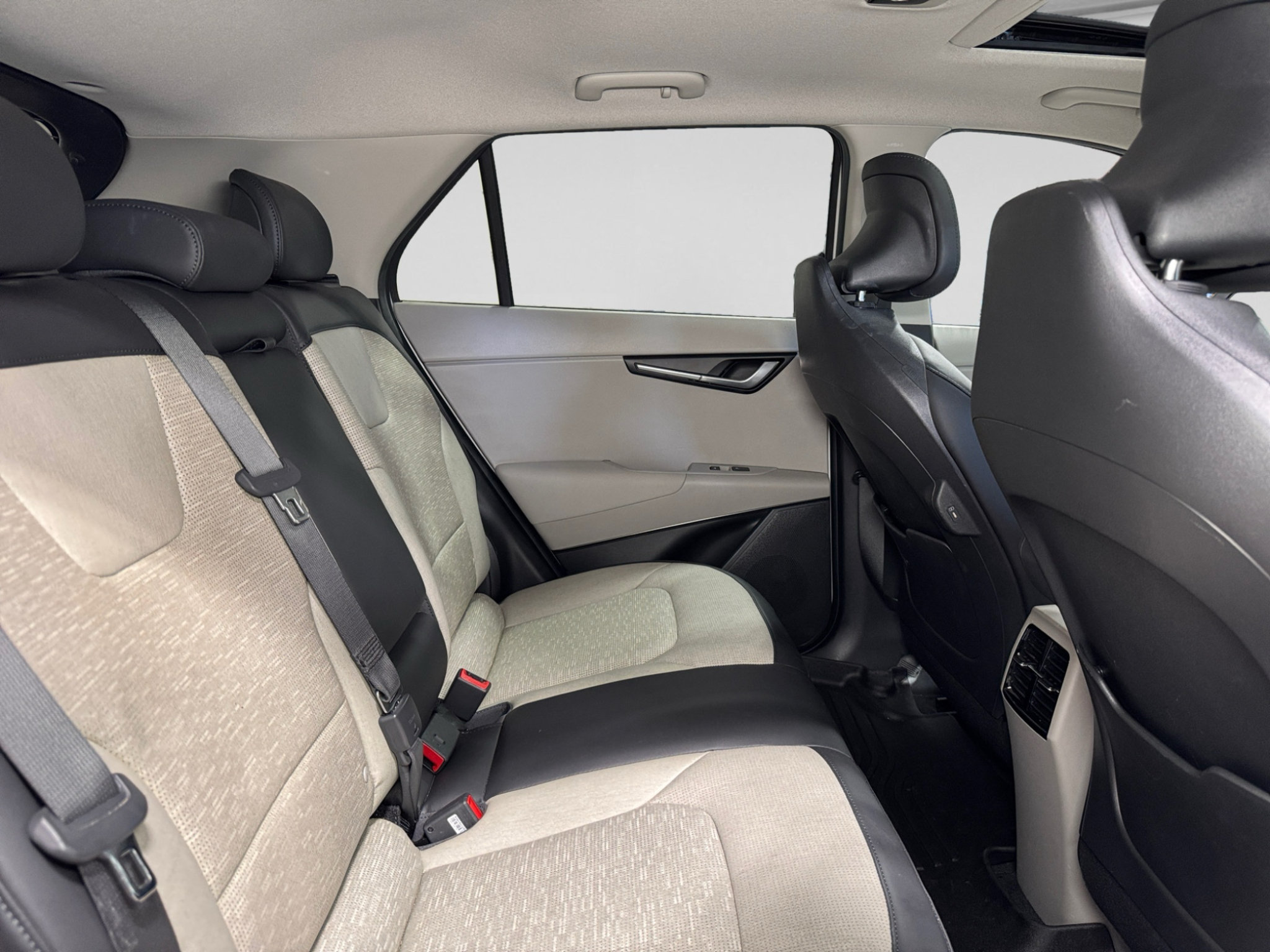 Used 2023 Kia Niro Wave w/ Wave Preserve Package FWD image 23