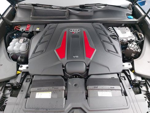Used 2022 Audi RS Q8 image 33