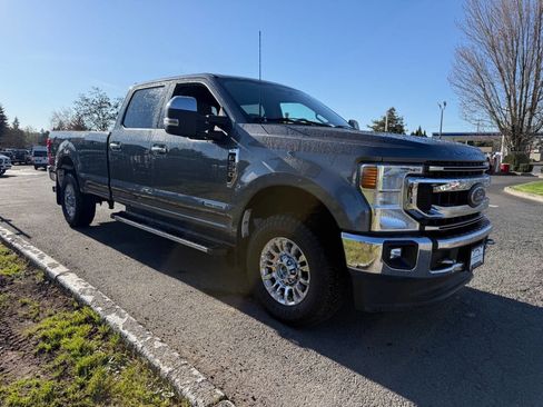 Used 2022 Ford F350 XLT w/ XLT Premium Package AWD/4WD image 7