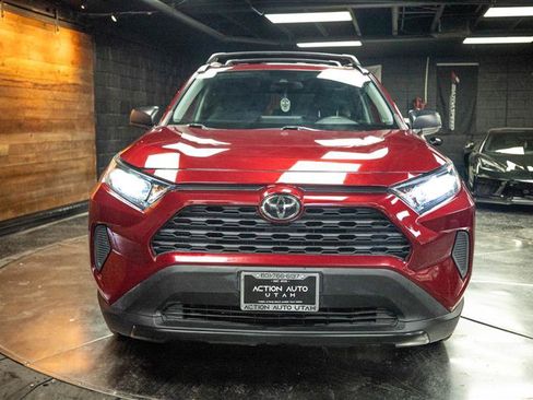 Used 2020 Toyota RAV4 LE w/ Carpet Mat Package FWD image 4