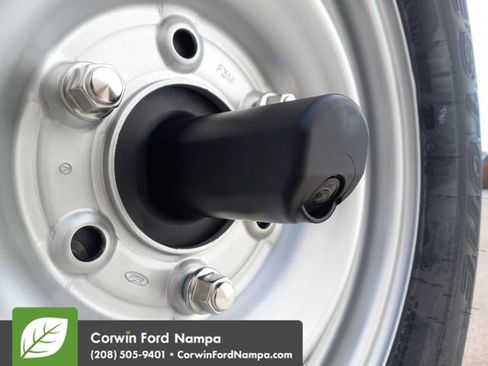 New 2025 Ford Bronco 4-Door image 30