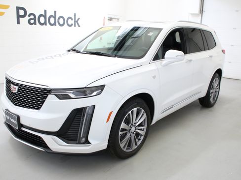 Used 2025 Cadillac XT6 Premium Luxury AWD/4WD image 3