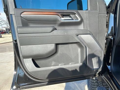 New 2025 GMC Sierra 2500 Denali w/ Denali Reserve Package AWD/4WD image 14