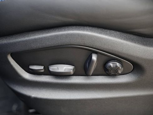 New 2025 Porsche Cayenne GTS image 23