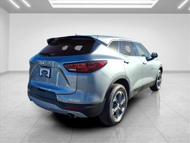 Used 2025 Chevrolet Blazer LT FWD image 10