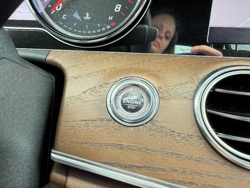 Used 2019 Mercedes-Benz E 300 4MATIC image 47