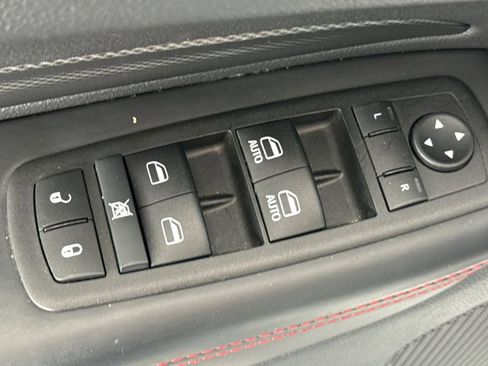 Used 2024 Dodge Durango GT RWD image 18