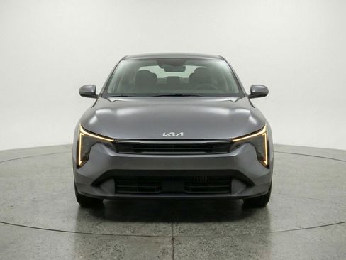 Used 2025 Kia K4 FWD image 2