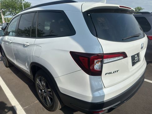 Used 2022 Honda Pilot Sport image 3