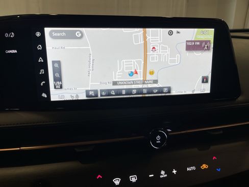 Used 2024 Nissan Ariya AWD image 22