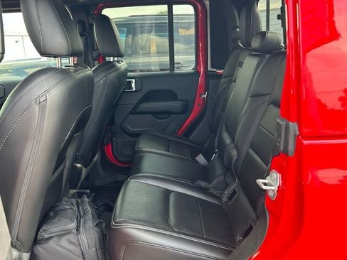 Used 2021 Jeep Gladiator Overland w/ Popular Equipment Package AWD/4WD image 10