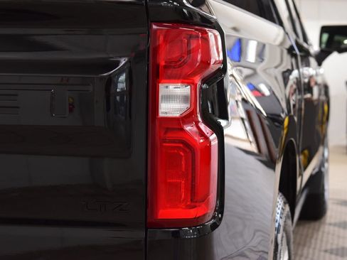 Used 2026 Chevrolet Silverado 1500 LTZ w/ LTZ Premium Package AWD/4WD image 19