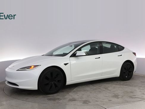 Used 2025 Tesla Model 3 Long Range AWD/4WD image 18
