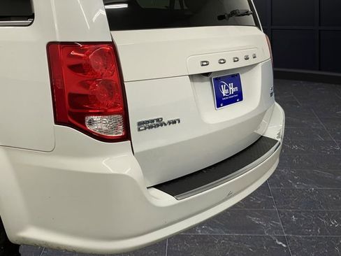 Used 2019 Dodge Grand Caravan SXT image 34