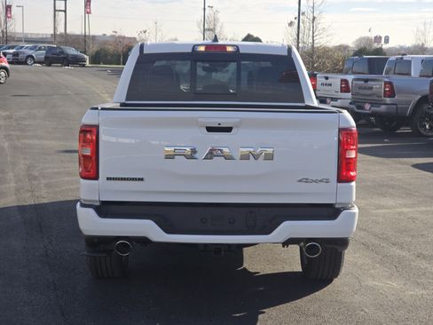 New 2026 RAM 1500 Big Horn AWD/4WD image 17