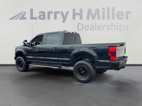 Used 2020 Ford F250 Lariat w/ Lariat Value Package image 3
